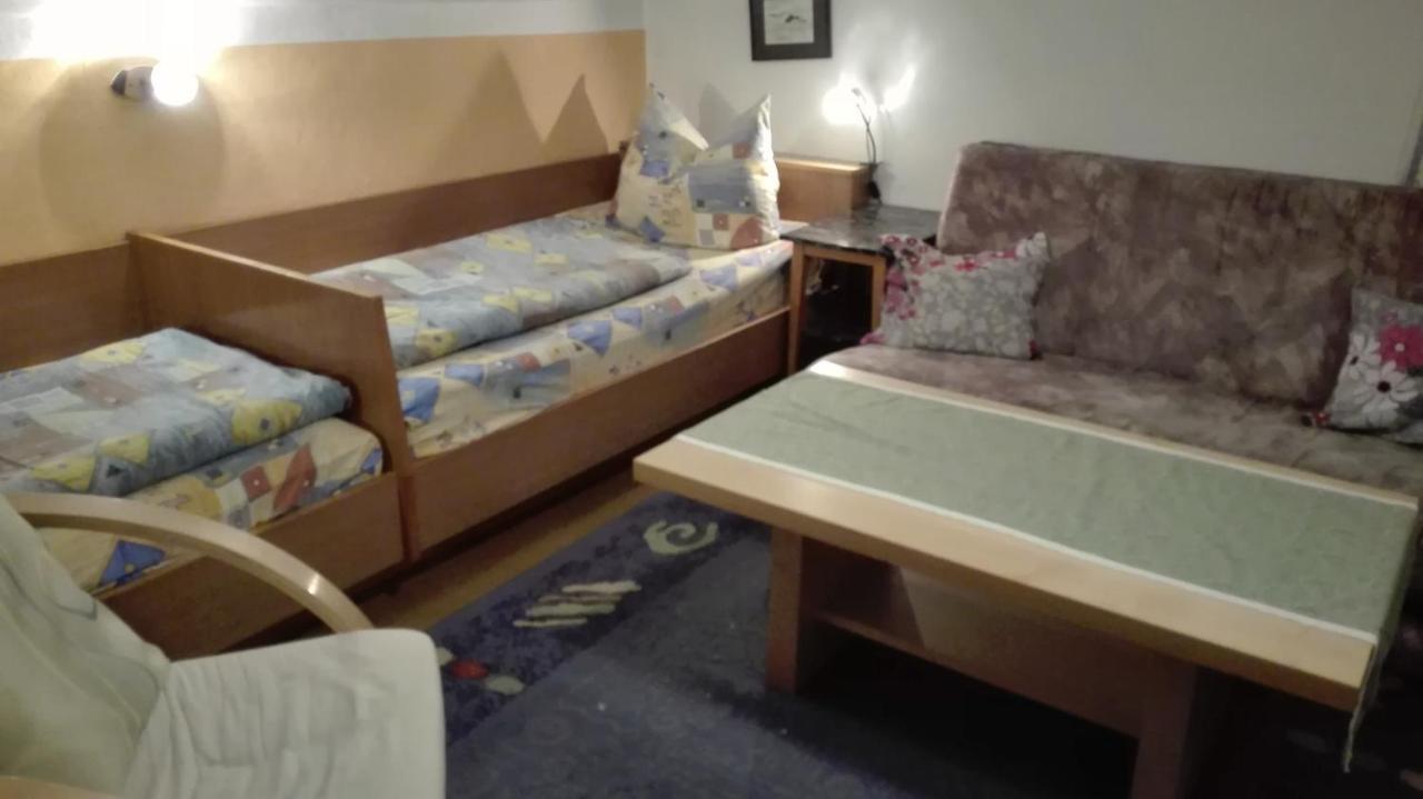 Haus Agerer Fewo 2. Stock Tarrenz Bagian luar foto