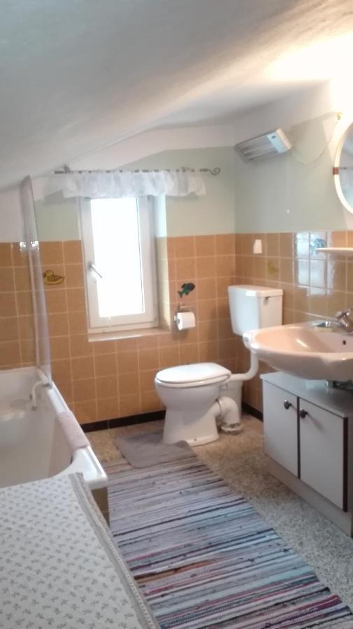 Haus Agerer Fewo 2. Stock Tarrenz Bagian luar foto